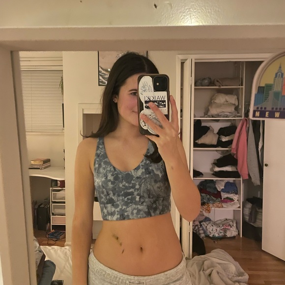 * Lululemon sports bra - Picture 1 of 3